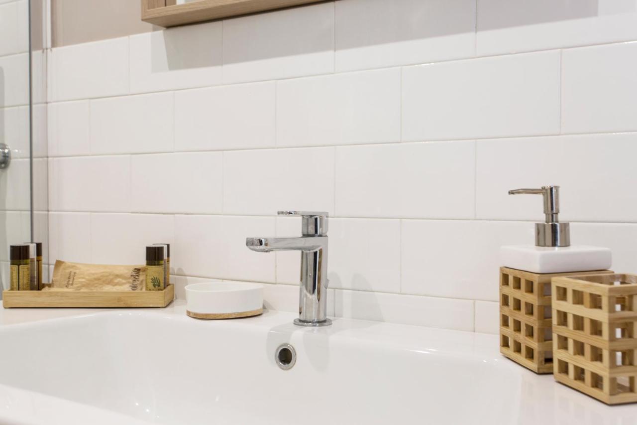 Dimora Toledo Apartment Наполи Екстериор снимка